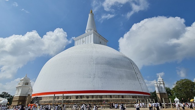 Buddhism, Ruwanwelisaya, Ruwanweli maha seya