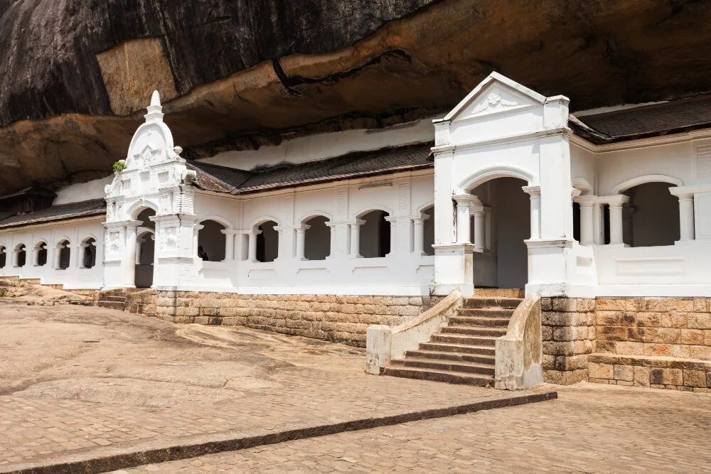 Dambulla Golden Cave Temple